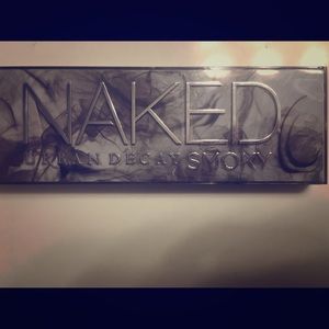Urban Decay Naked Pallet (Smokey)